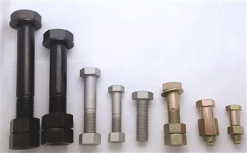 Información detallada sobre especificaciones y modelos de pernos