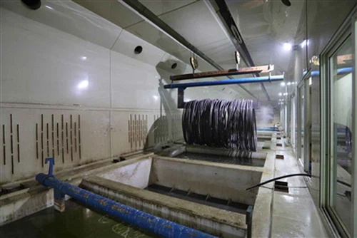 Proceso de lavado ácido y precauciones para la producción de tornillos de pre...