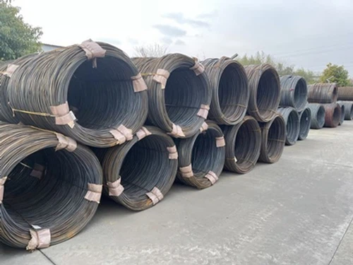 ¿Cuál es el proceso de producción y fabricación de pernos?